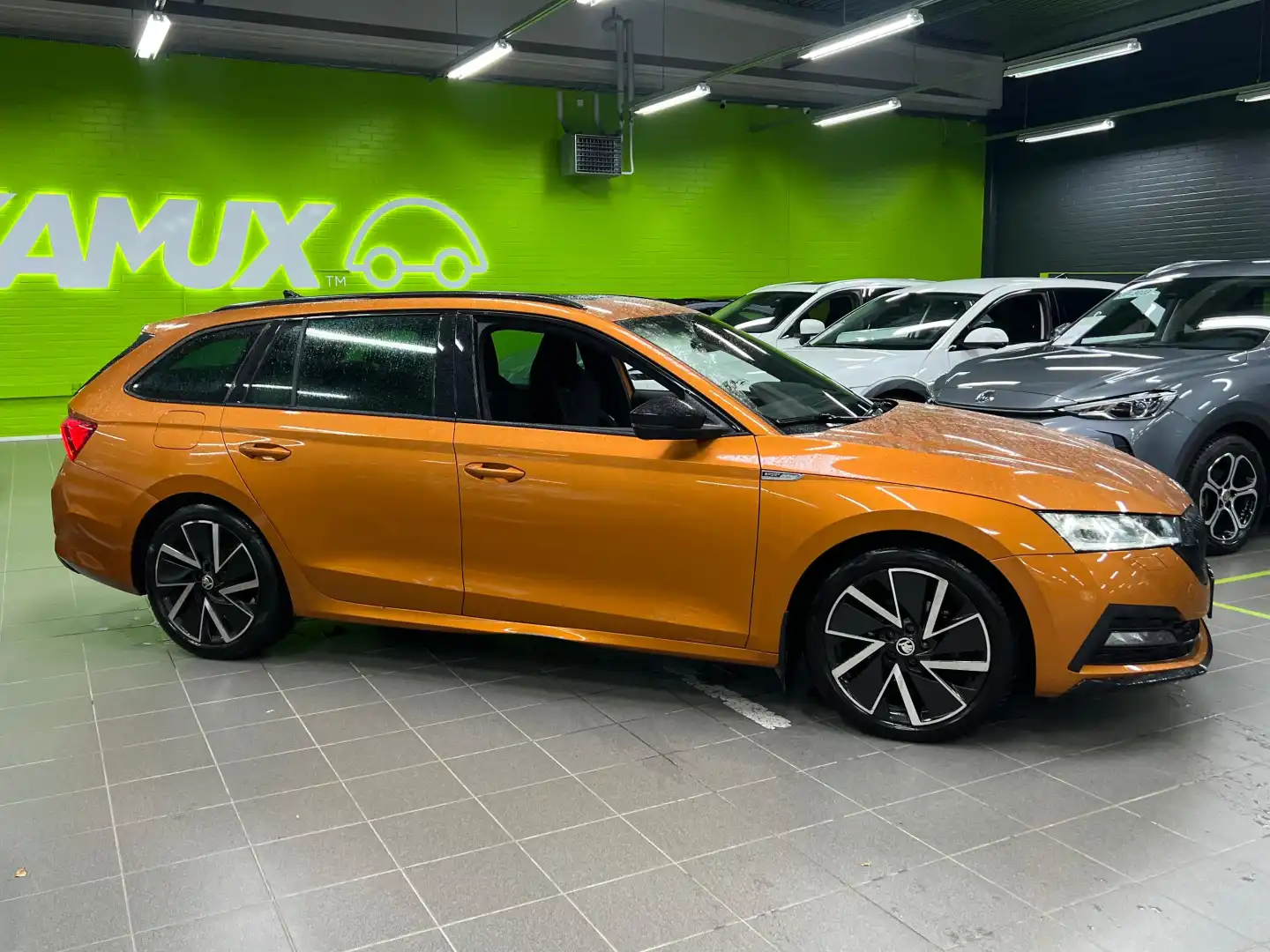 car-image