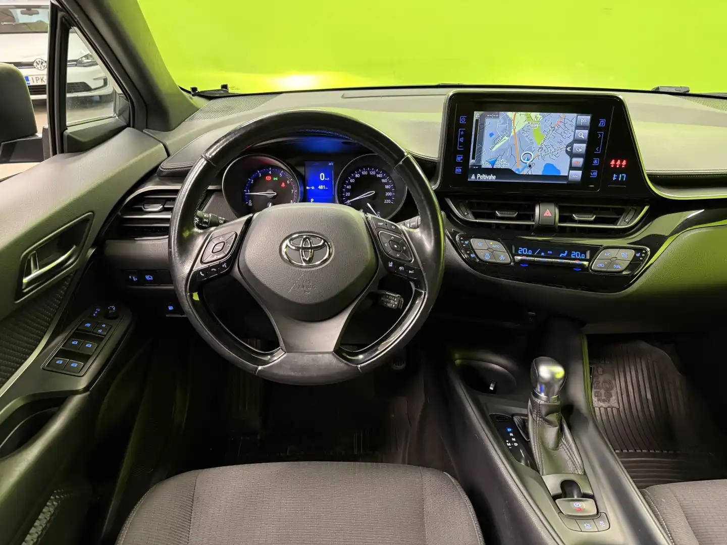 car-image