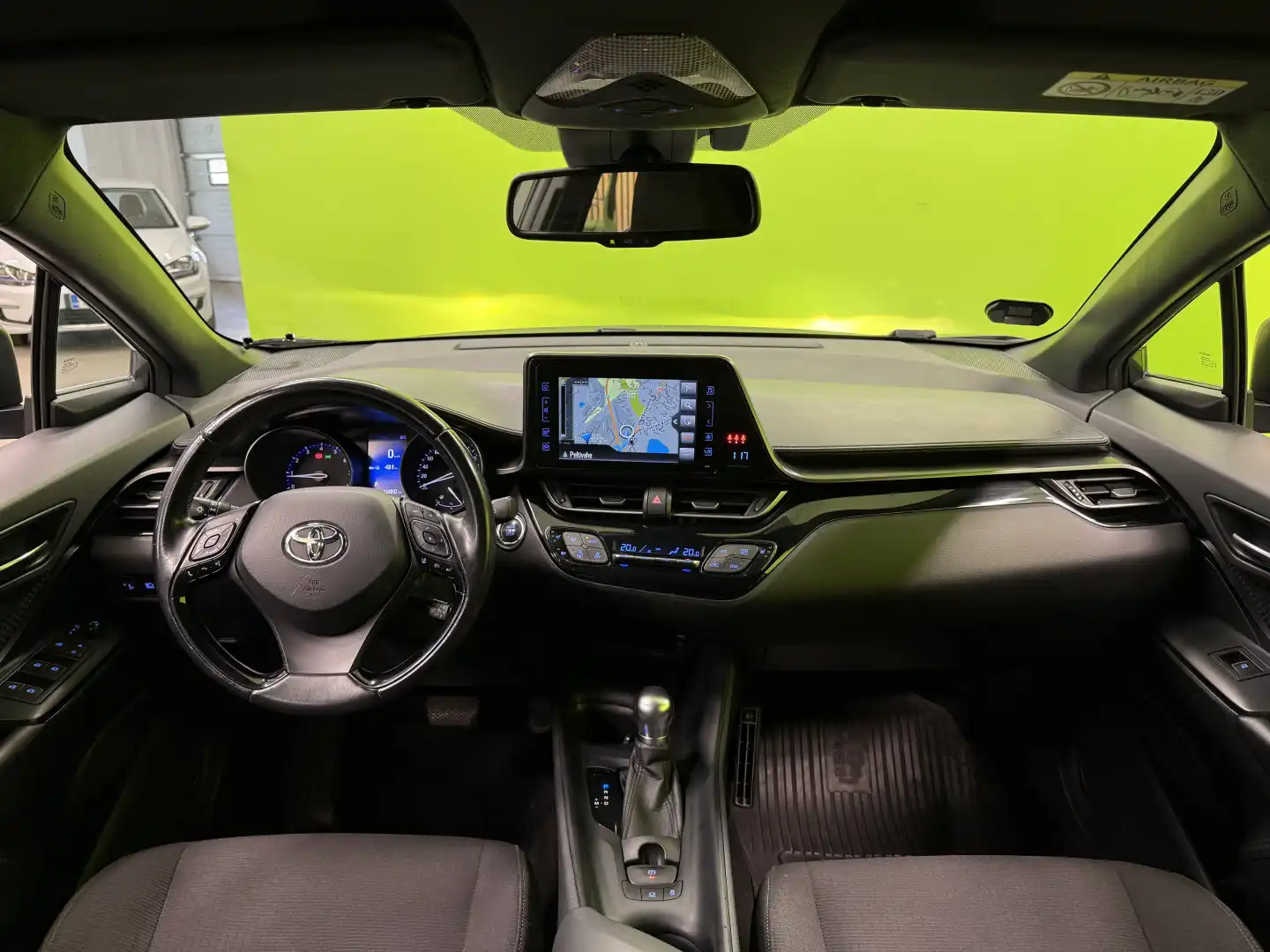 car-image