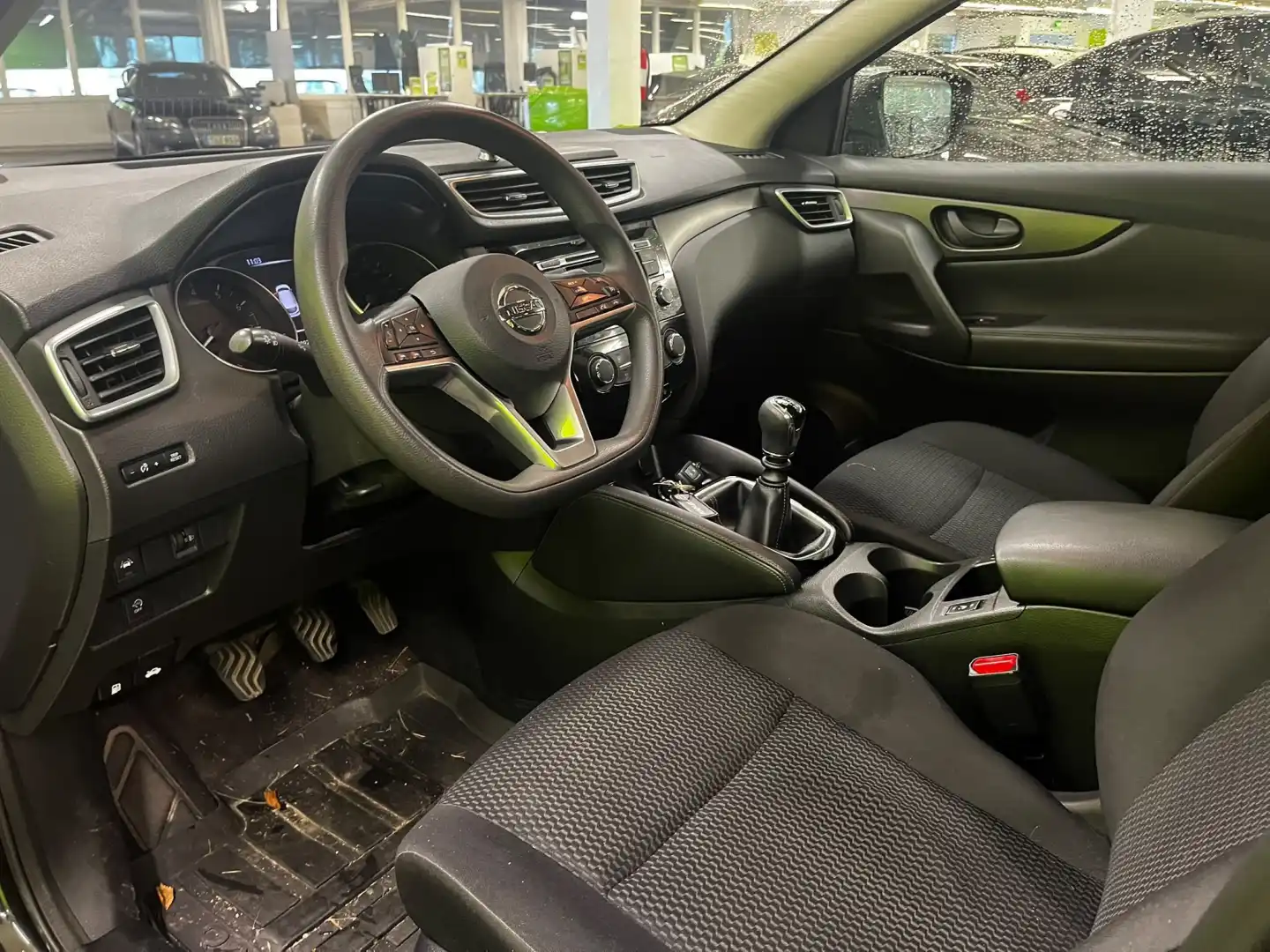 car-image