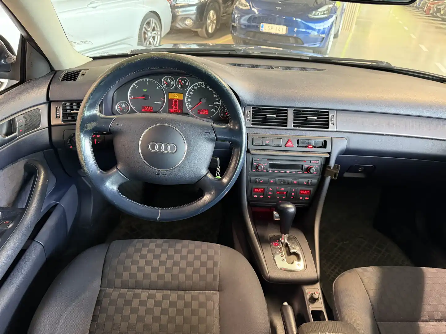 car-image