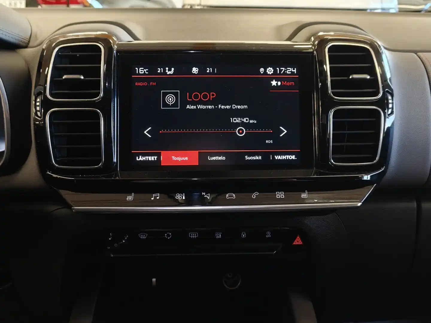car-image