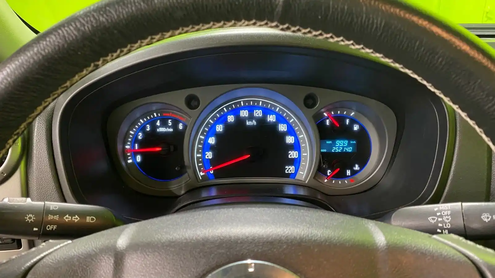 car-image