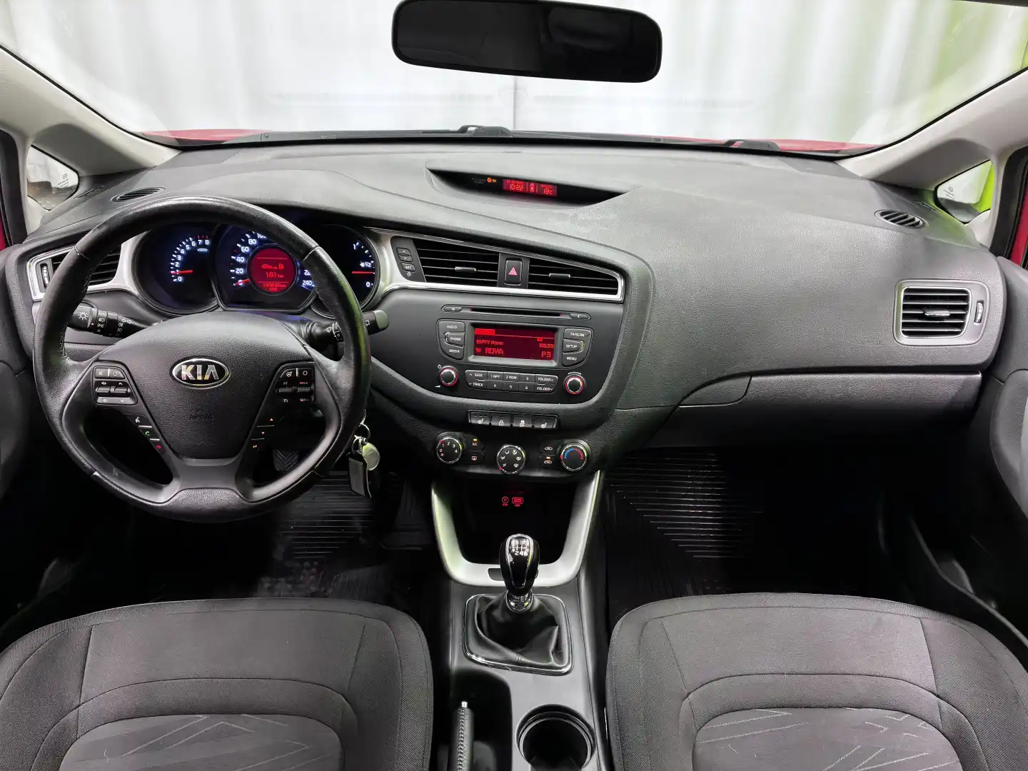 car-image