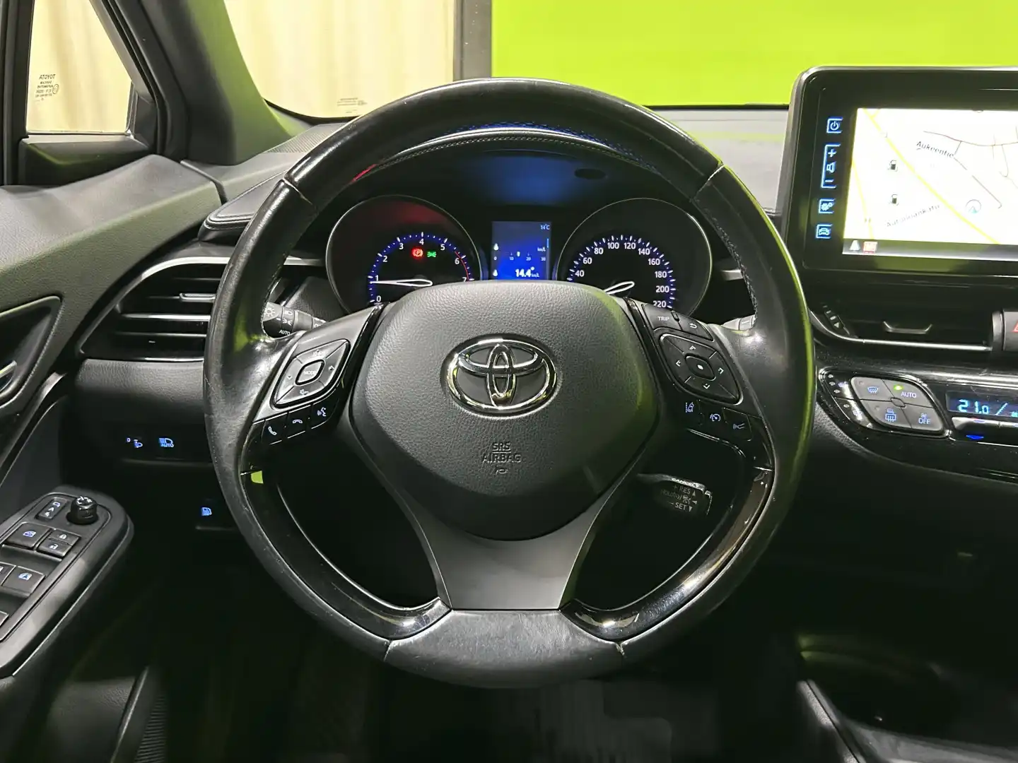 car-image