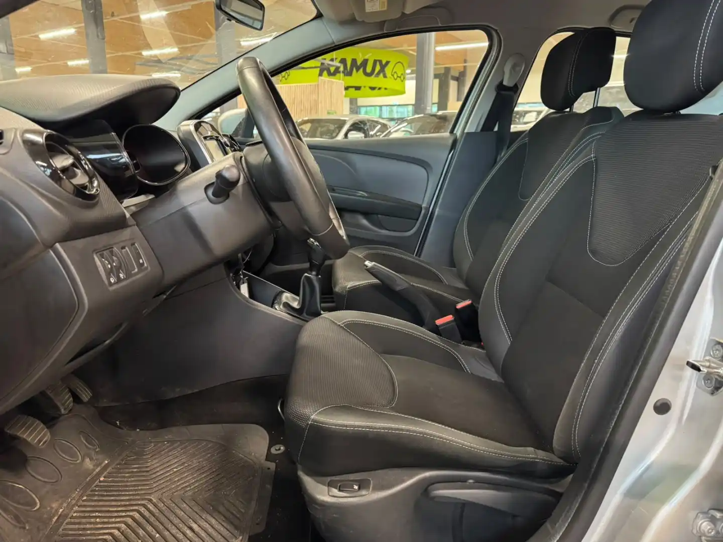 car-image