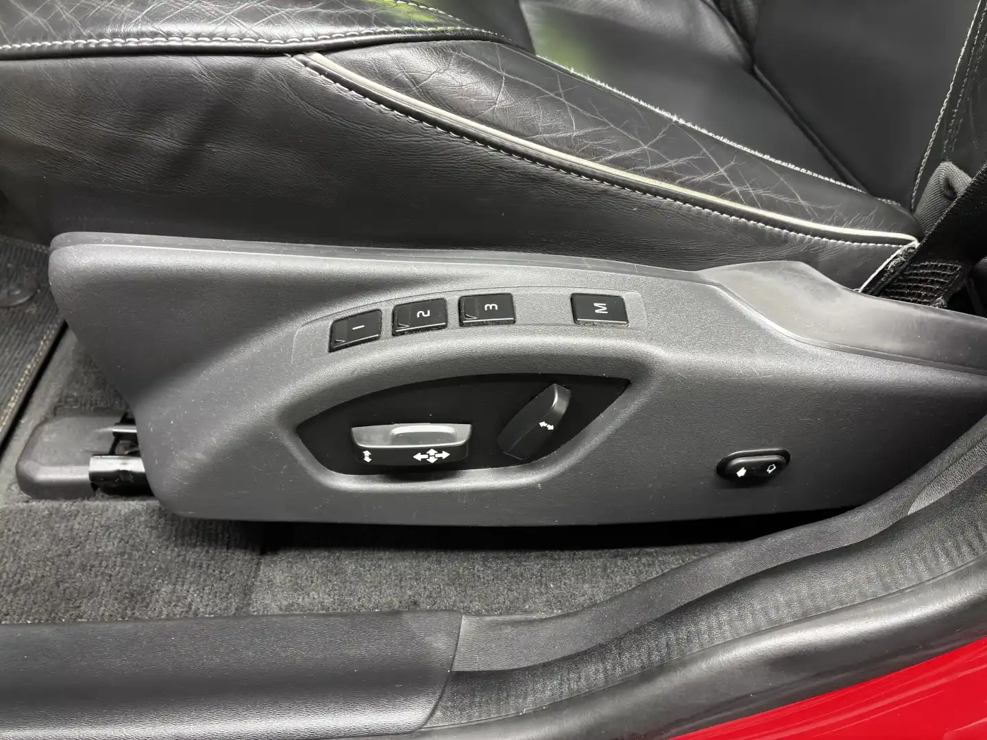 car-image