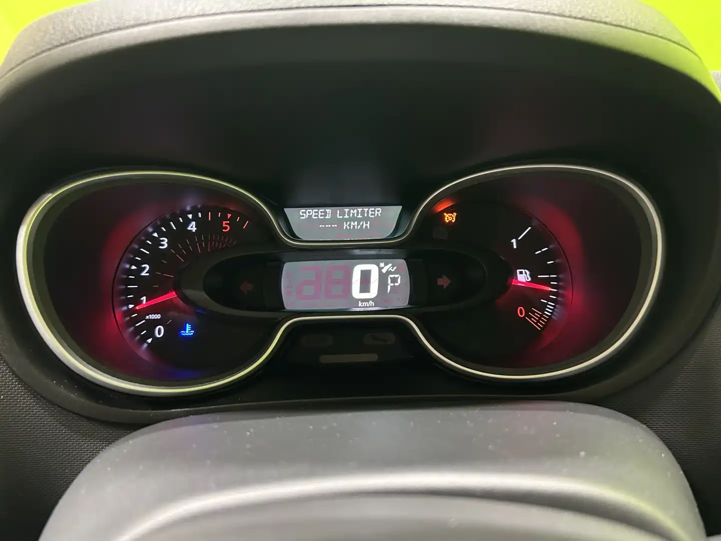 car-image