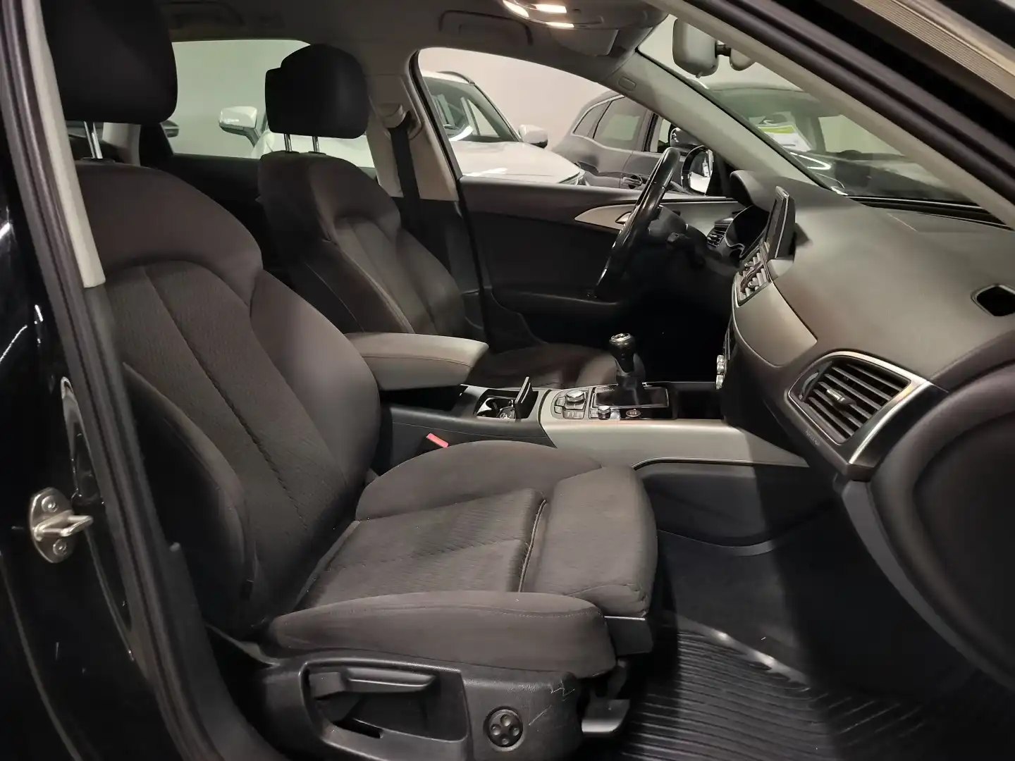 car-image
