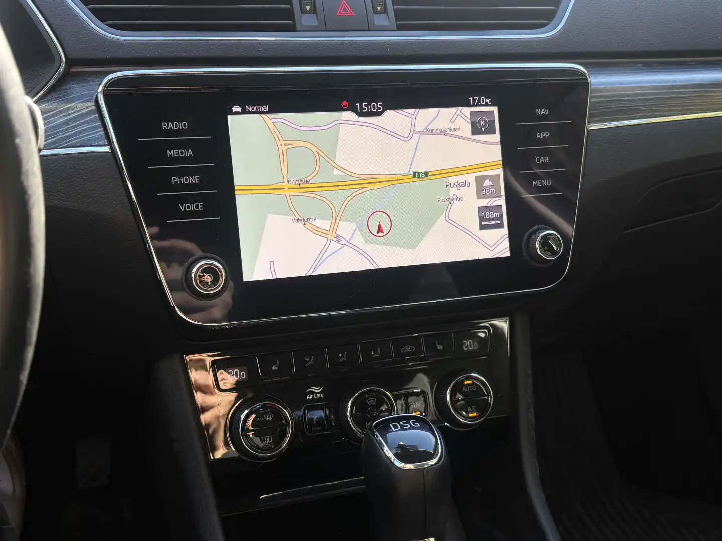 car-image