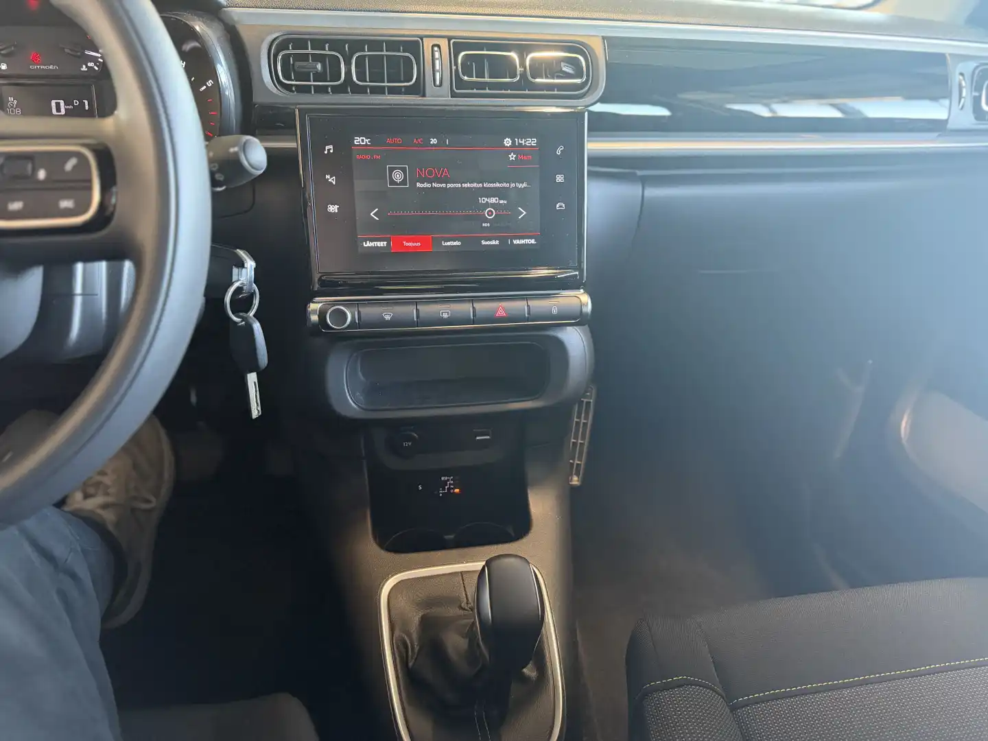 car-image