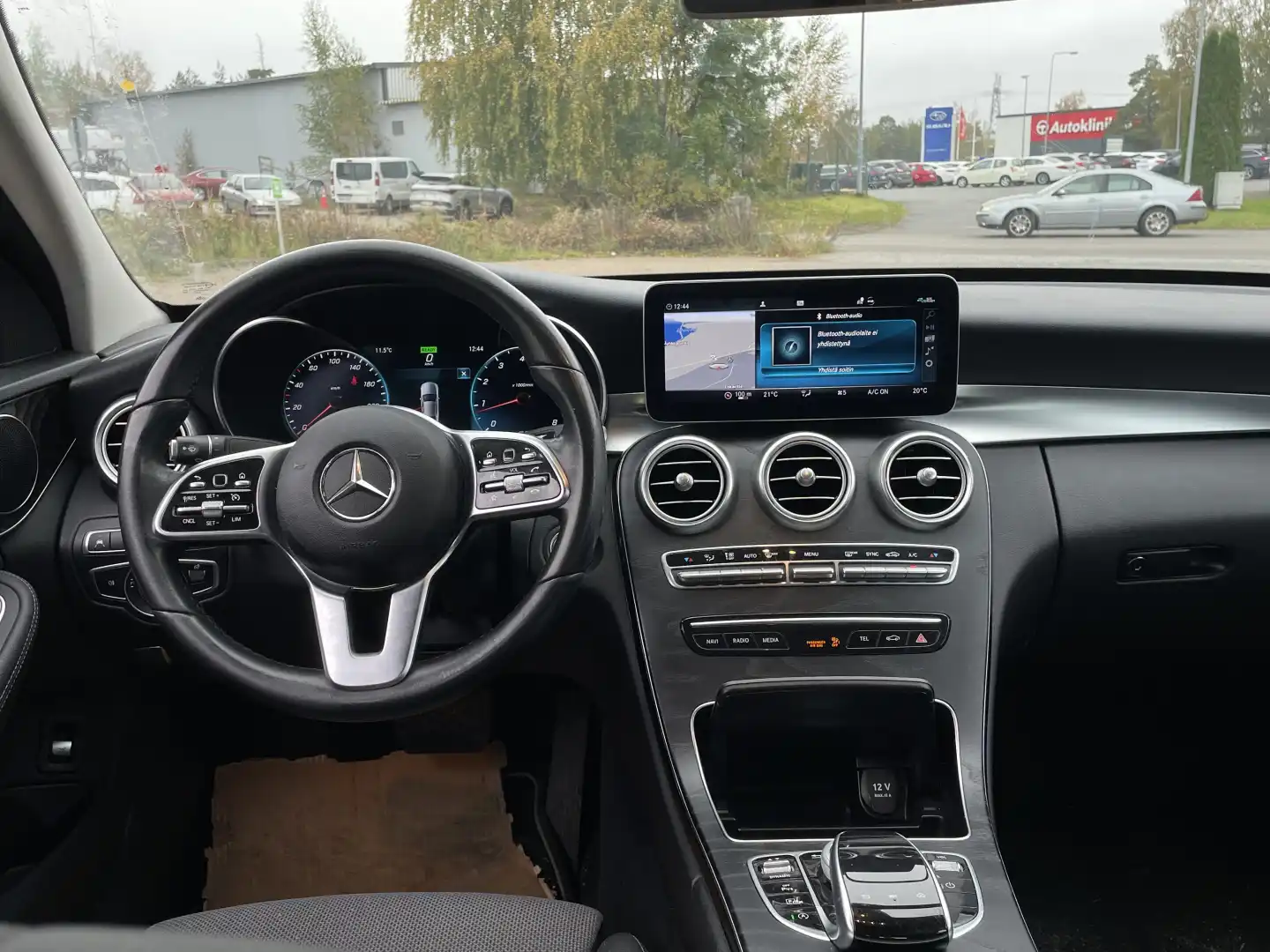 car-image
