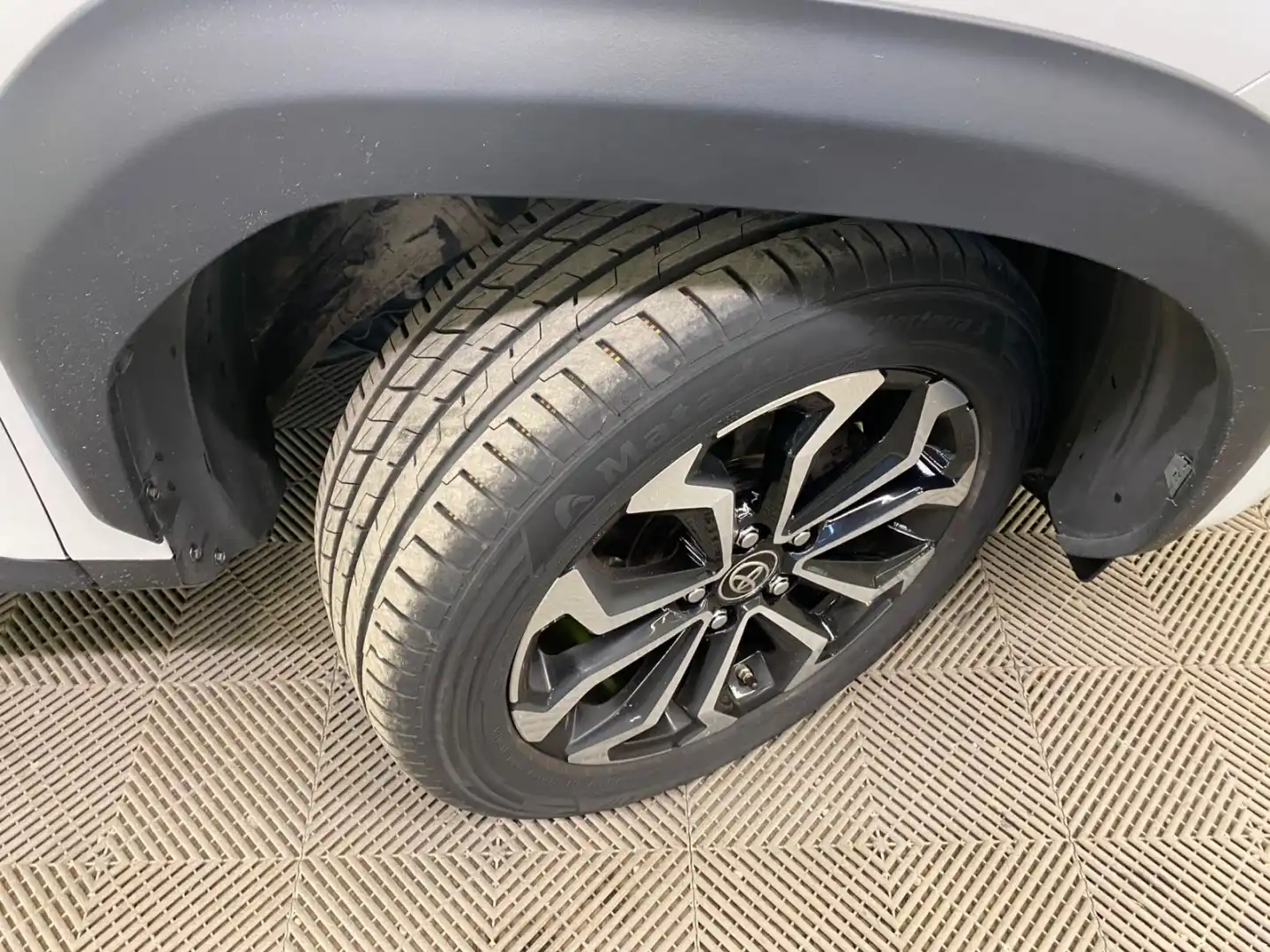 car-image