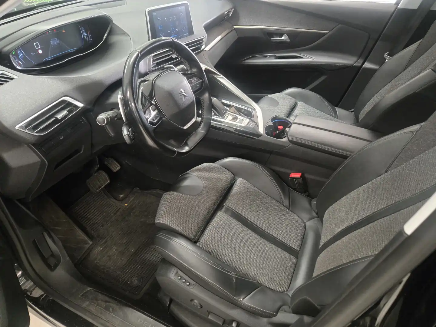 car-image