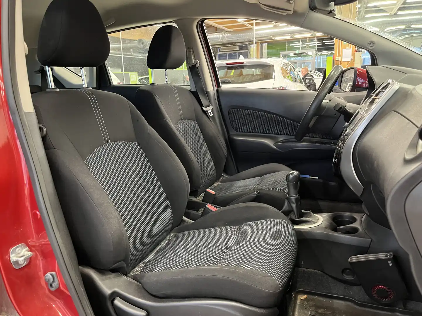 car-image