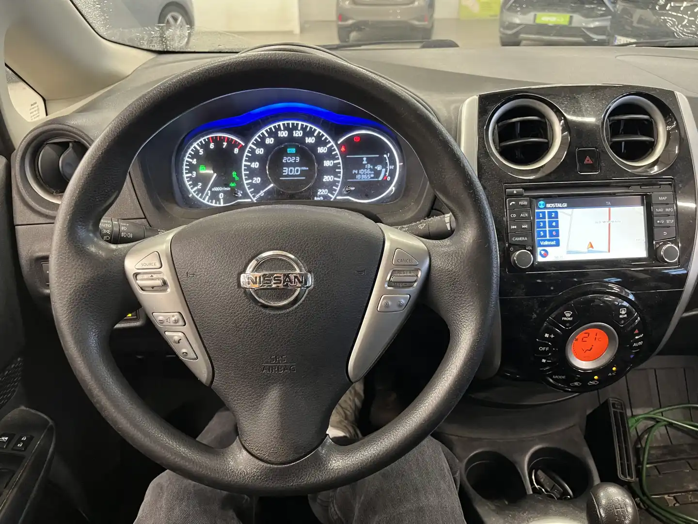 car-image