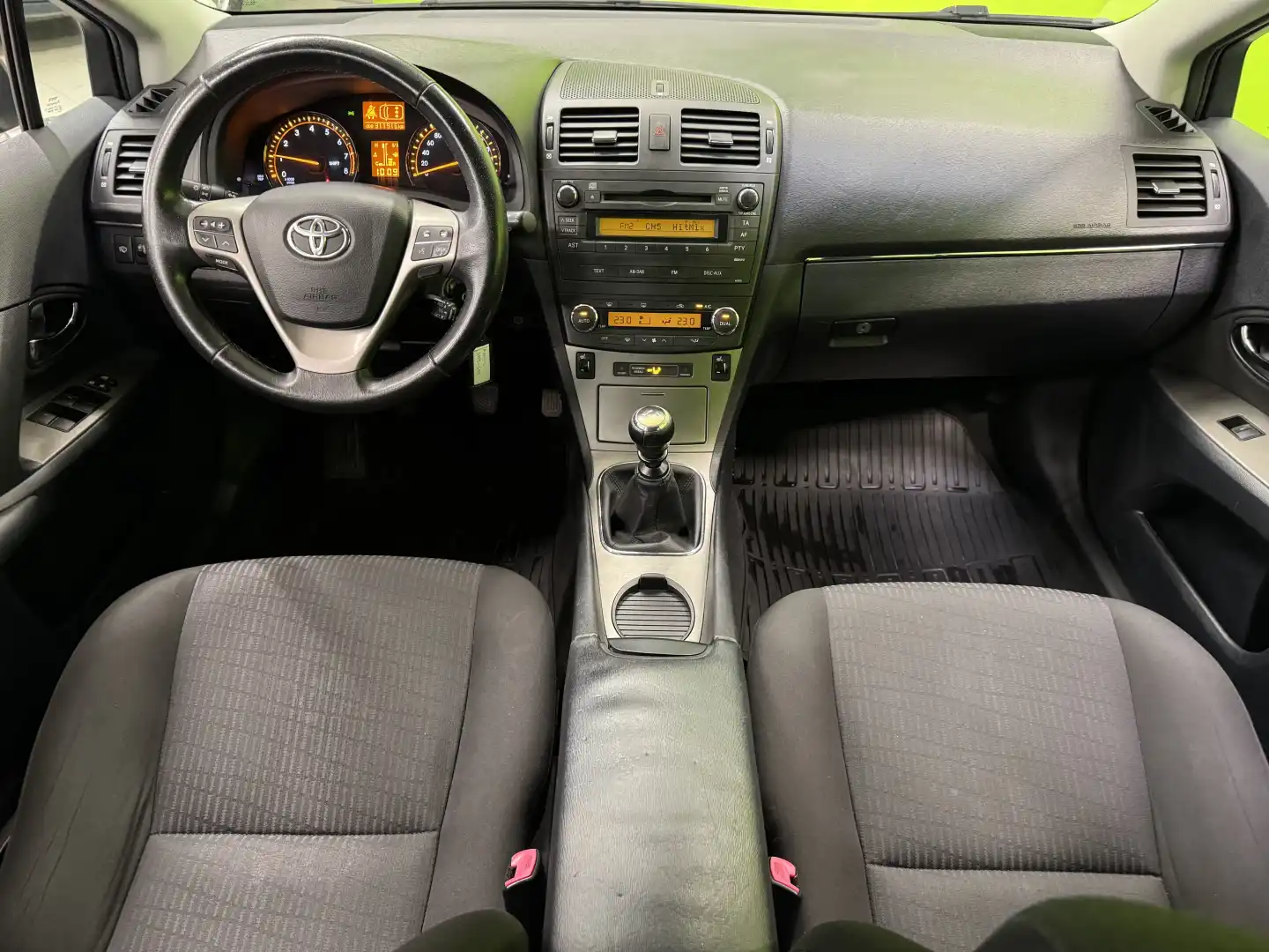 car-image