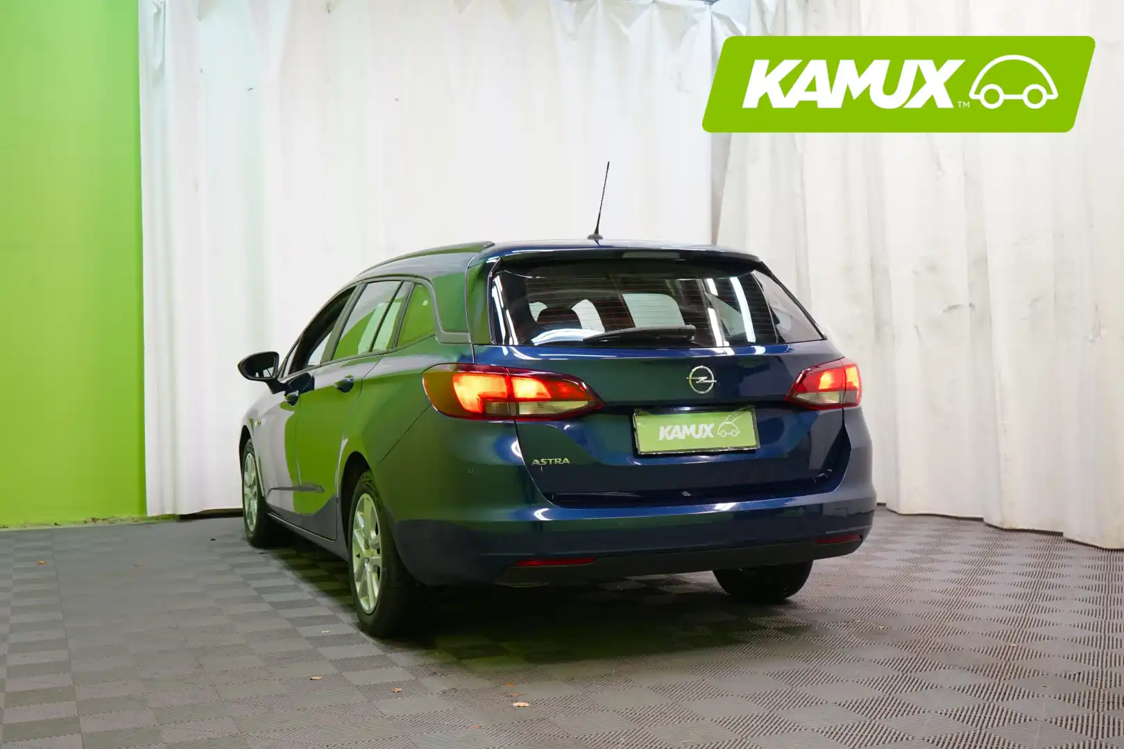 car-image
