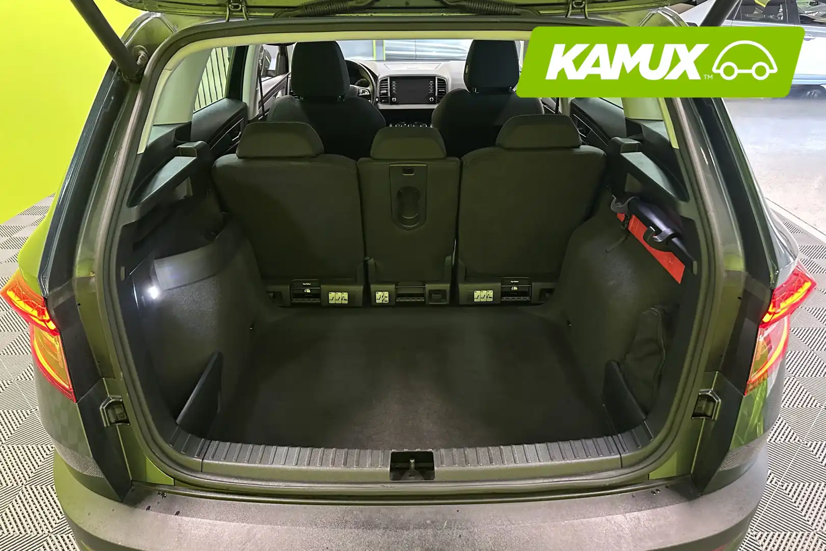 car-image