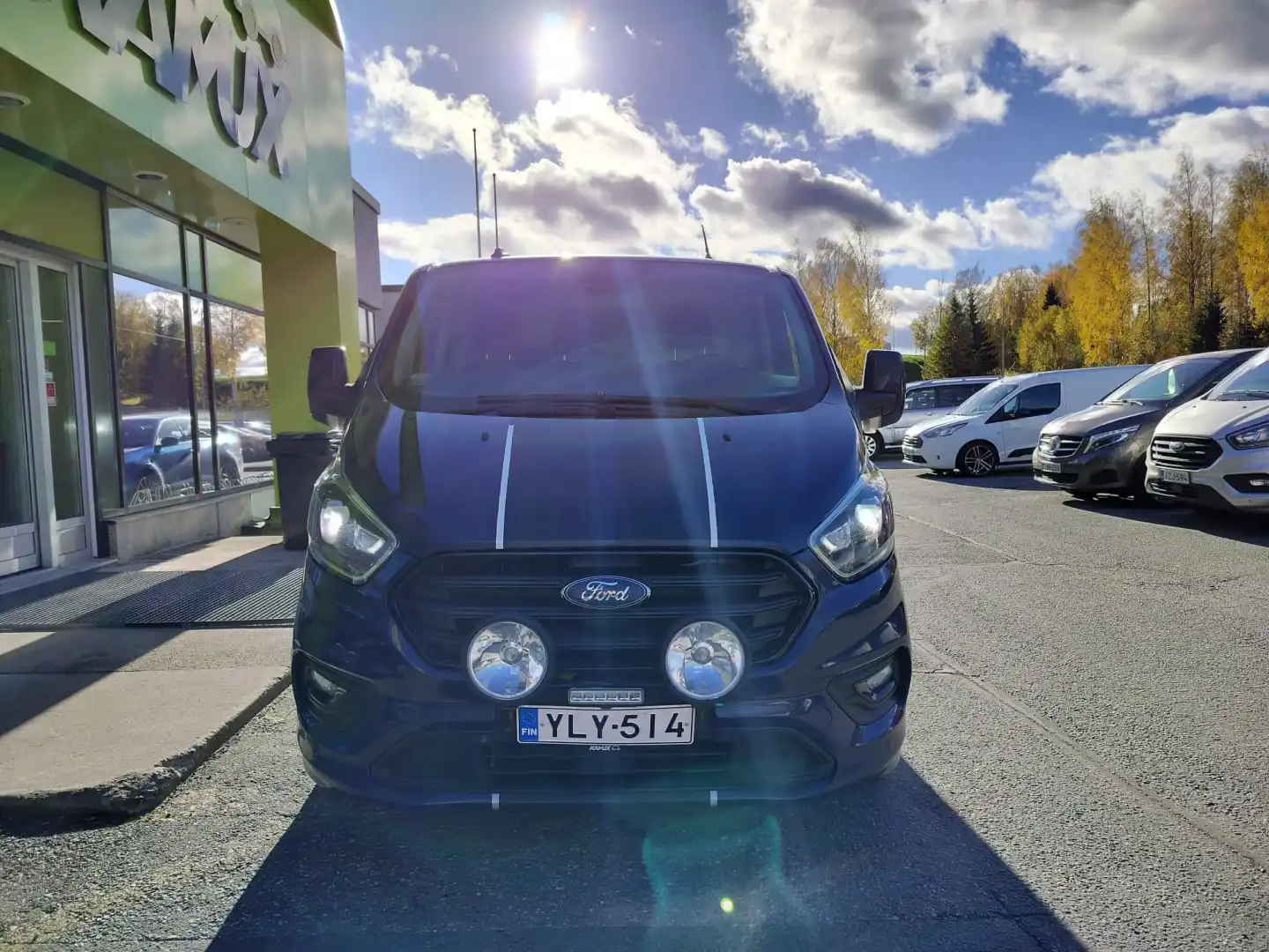 car-image