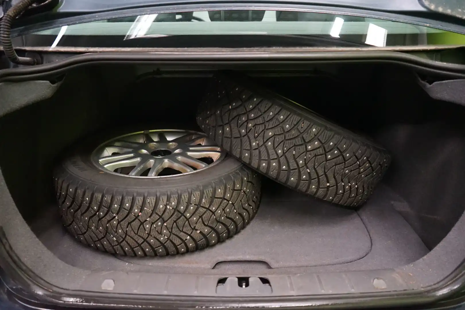 car-image