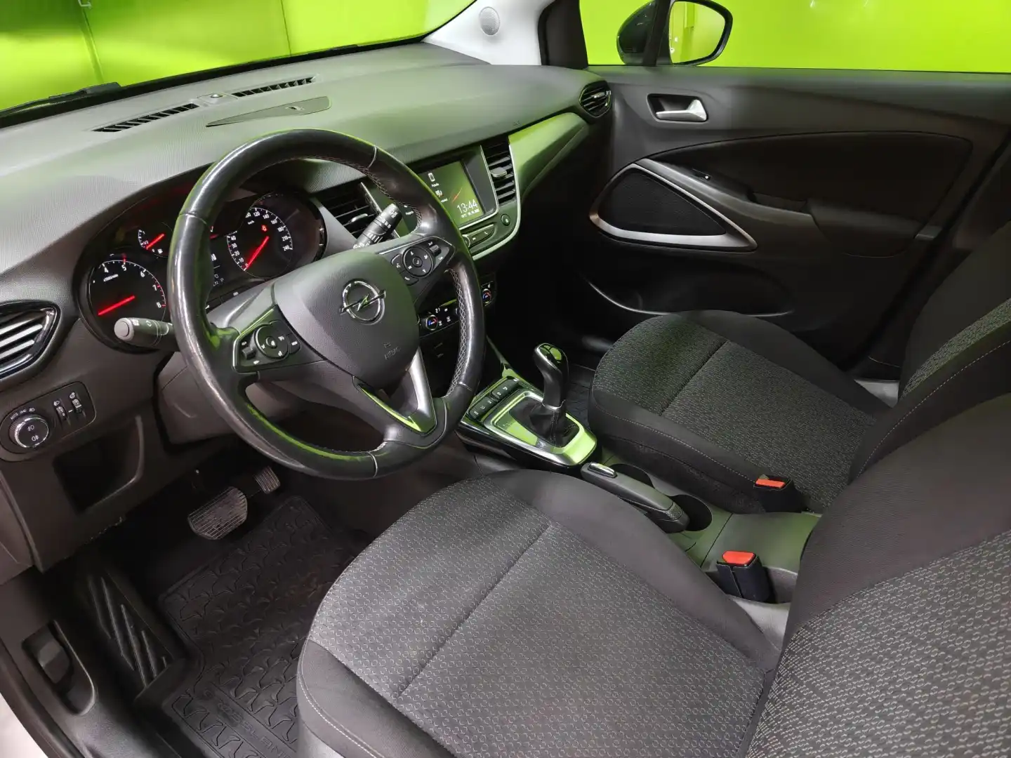 car-image