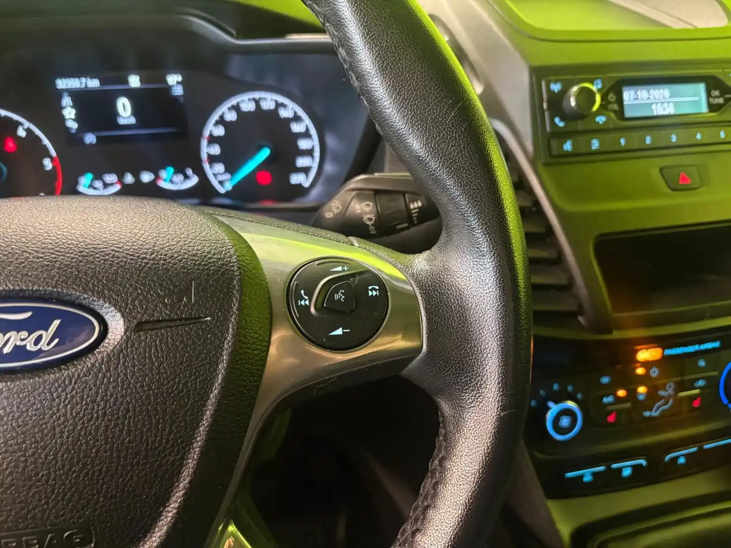 car-image
