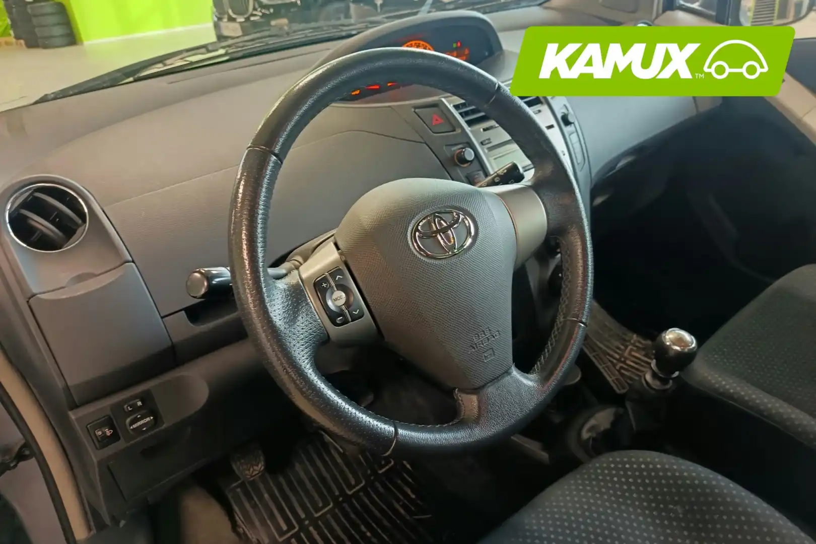 car-image