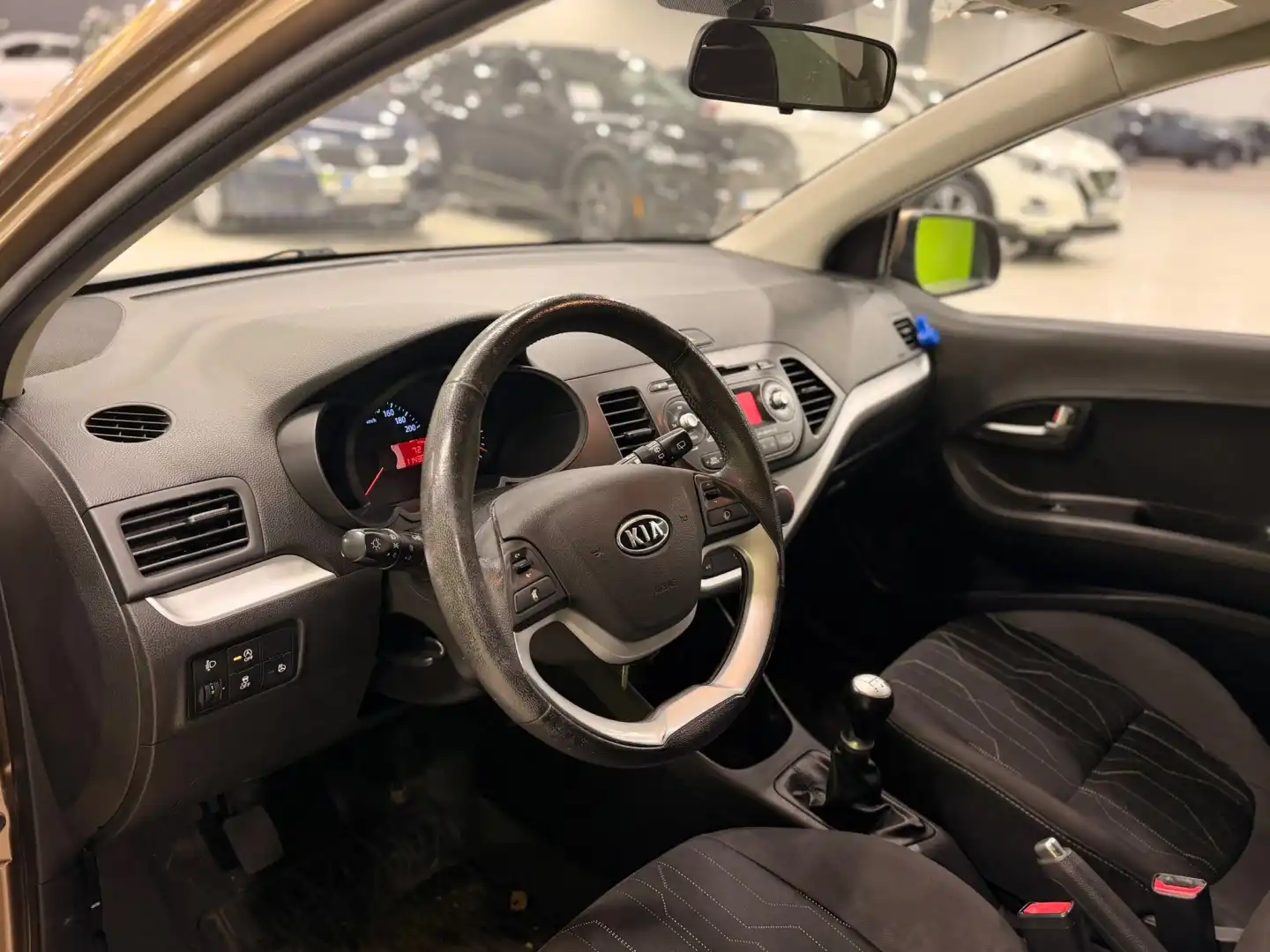 car-image