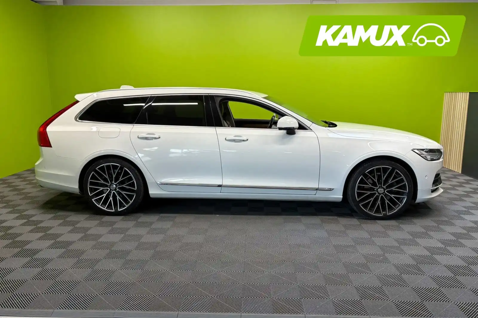 car-image