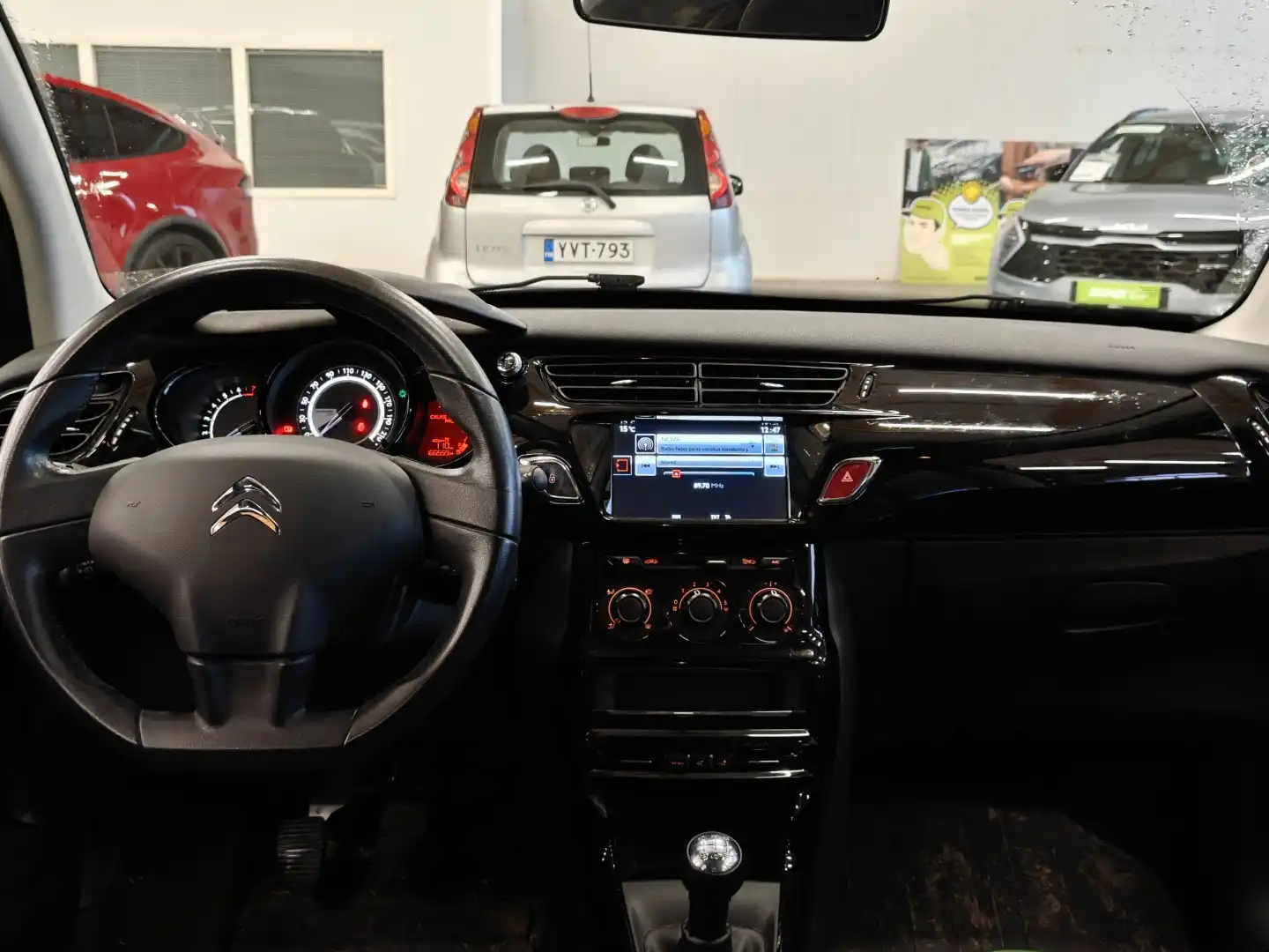 car-image