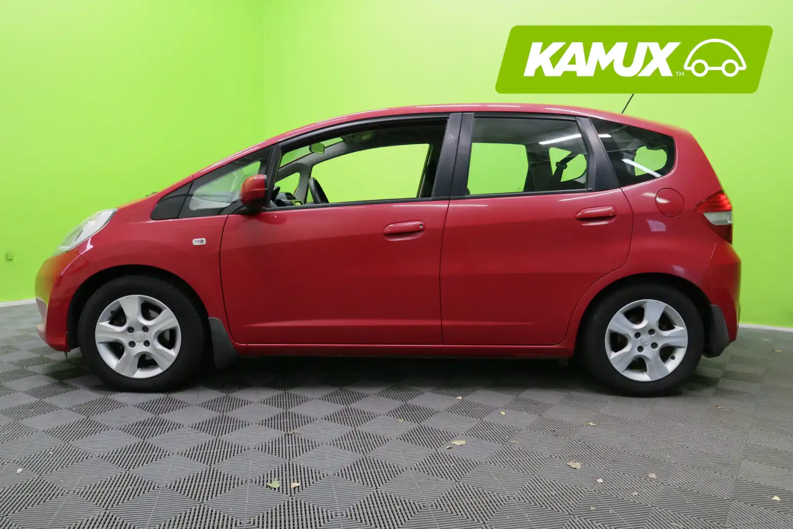 car-image