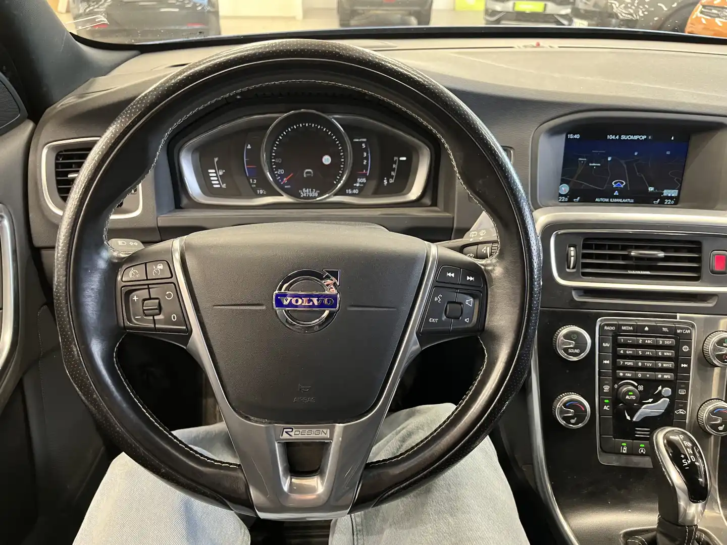 car-image