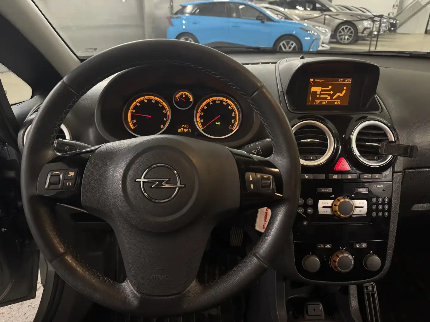 car-image