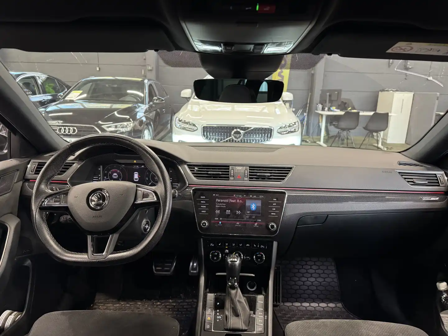 car-image
