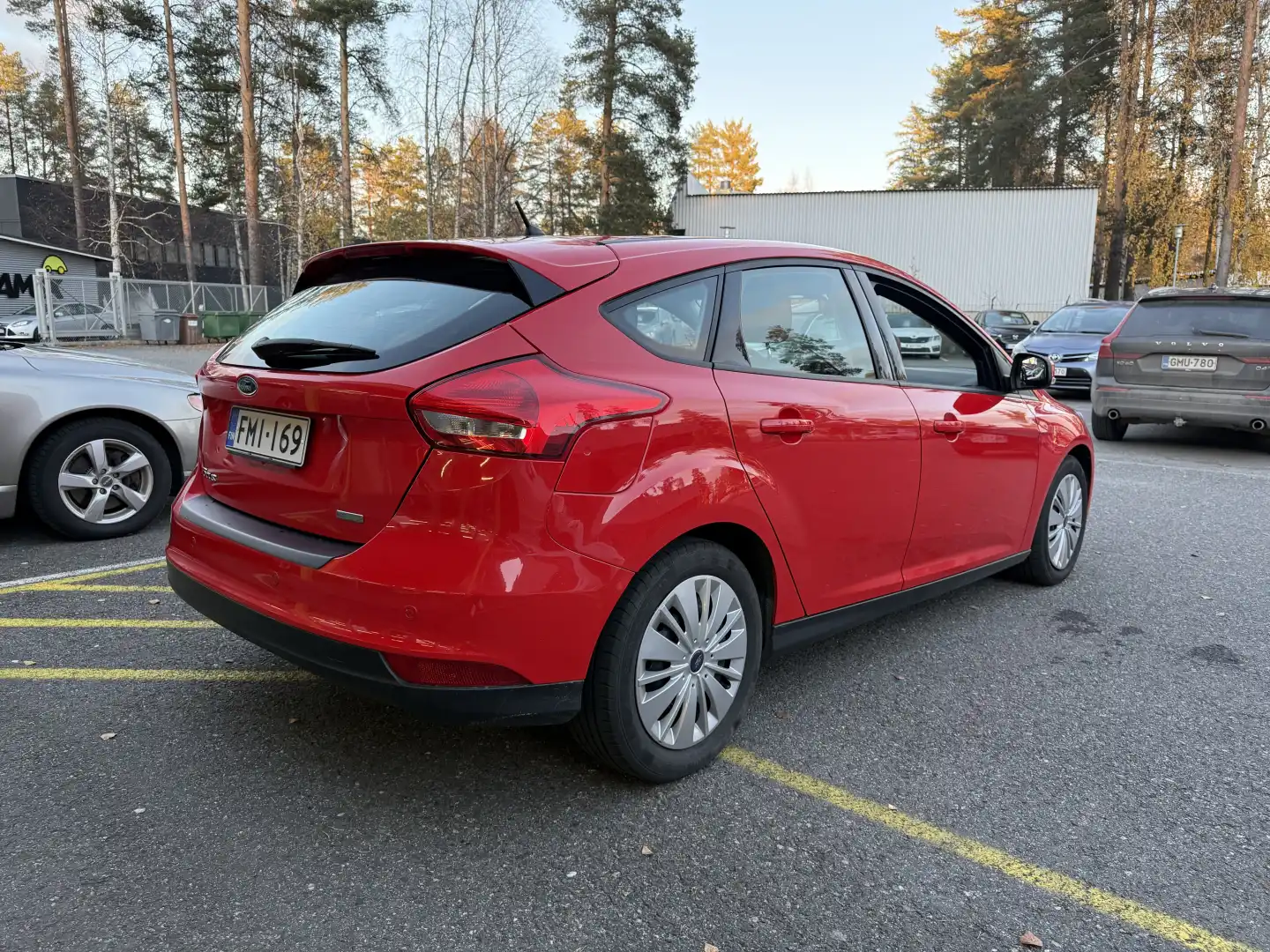 car-image