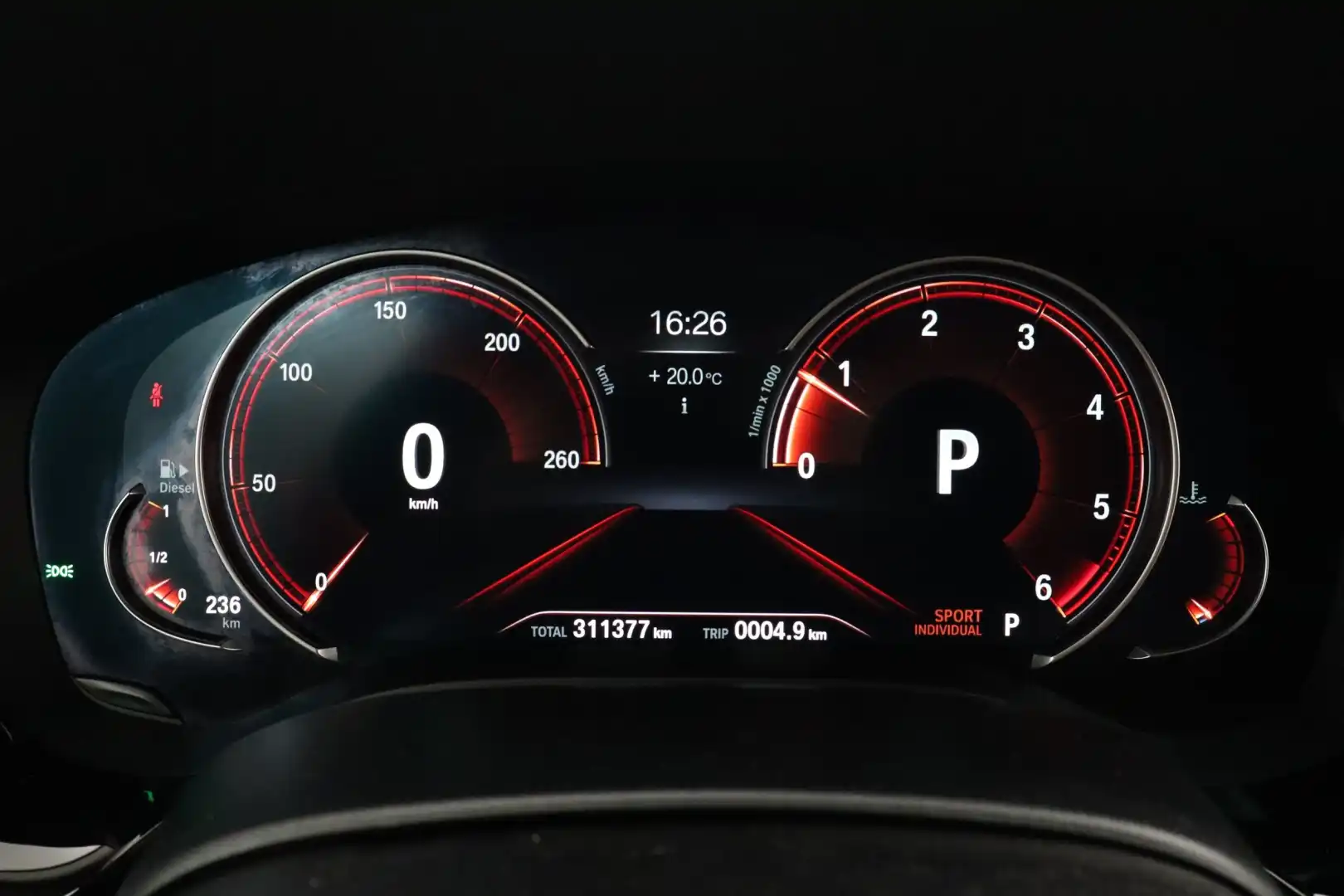car-image