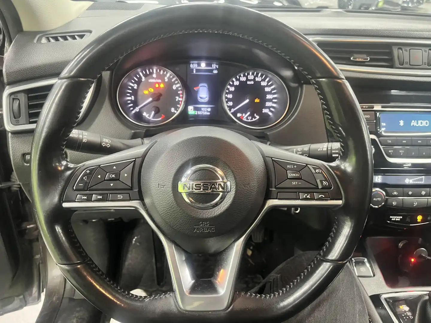 car-image
