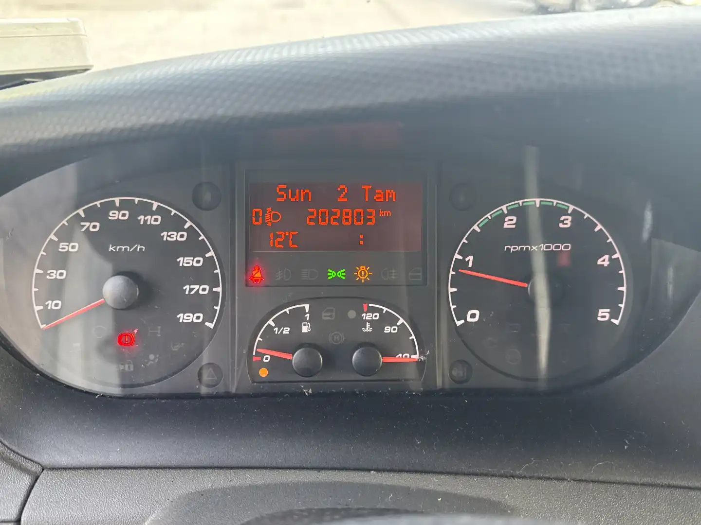 car-image