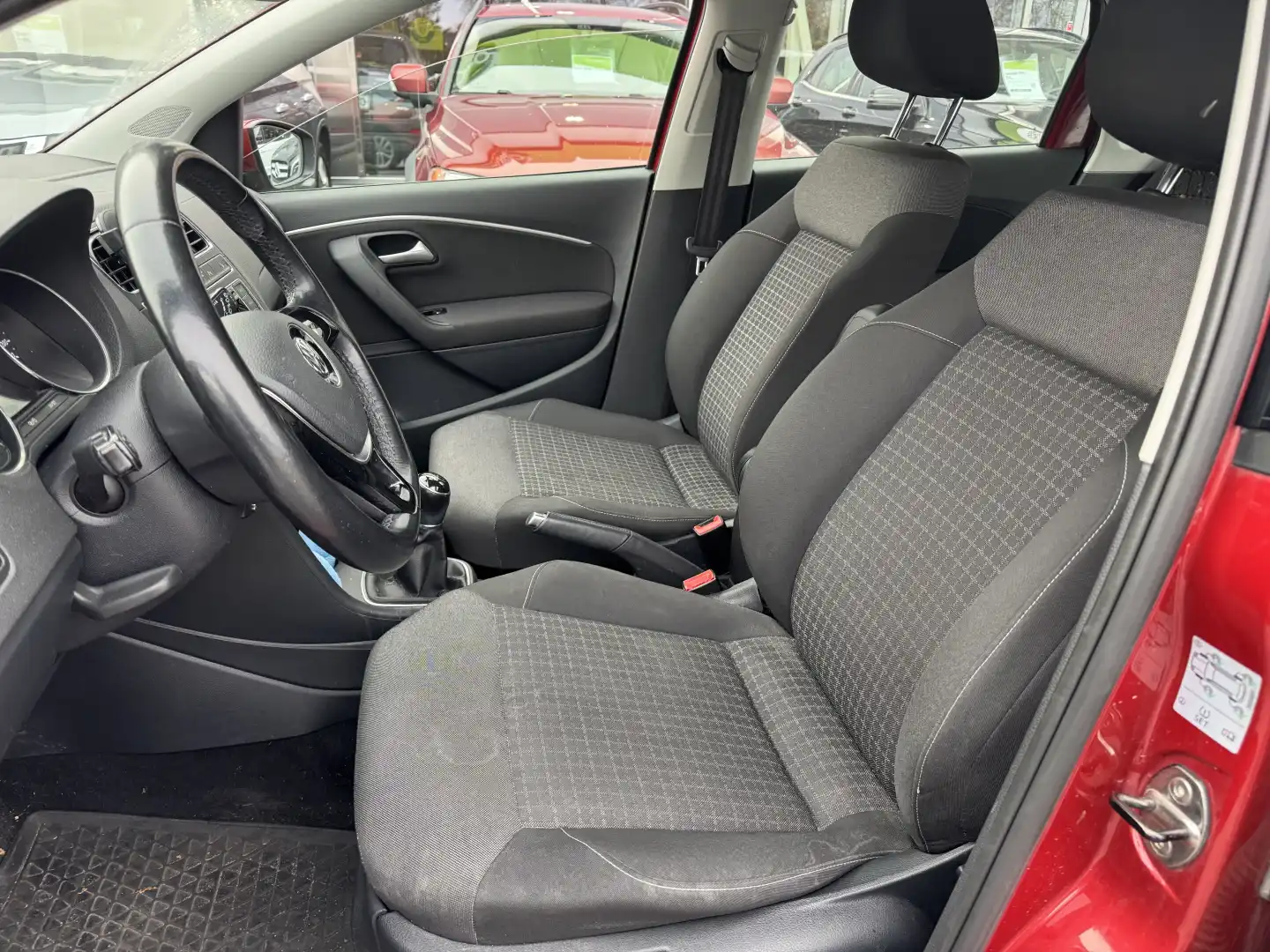 car-image