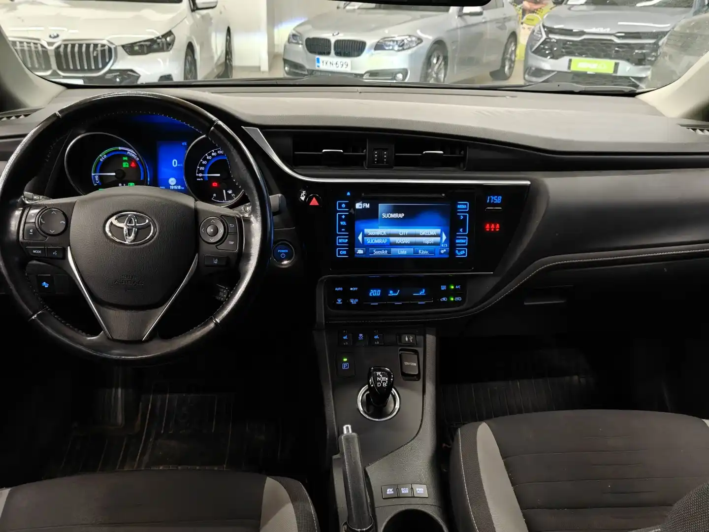 car-image