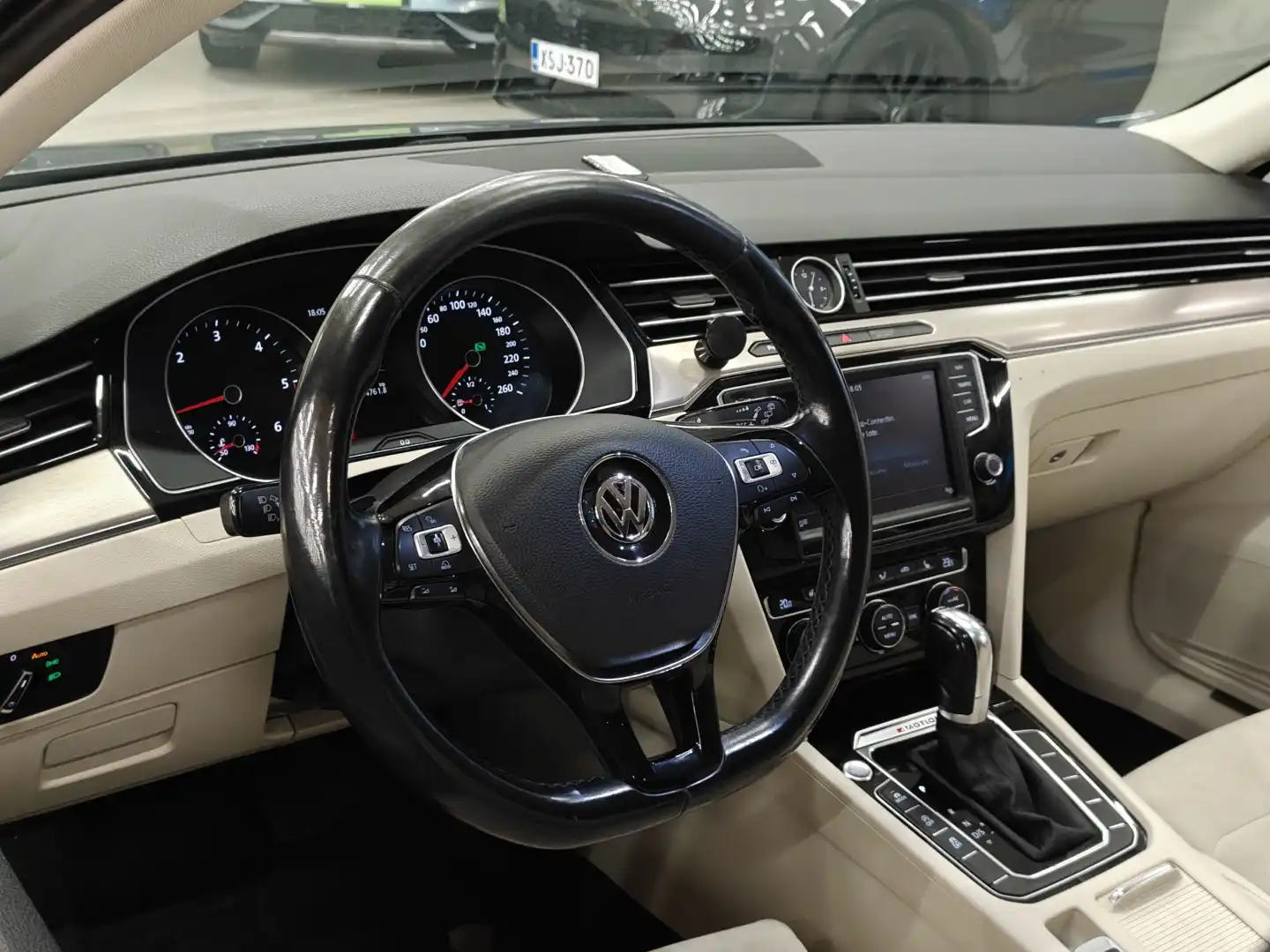 car-image