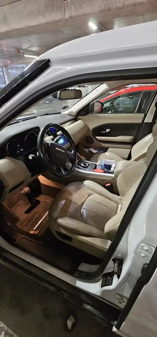 car-image