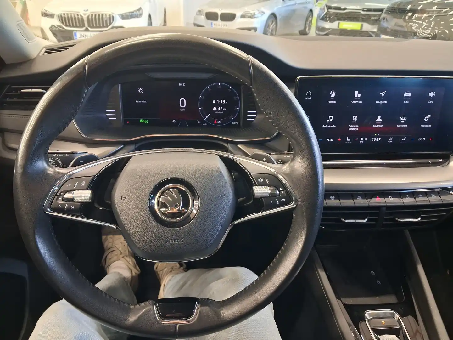 car-image