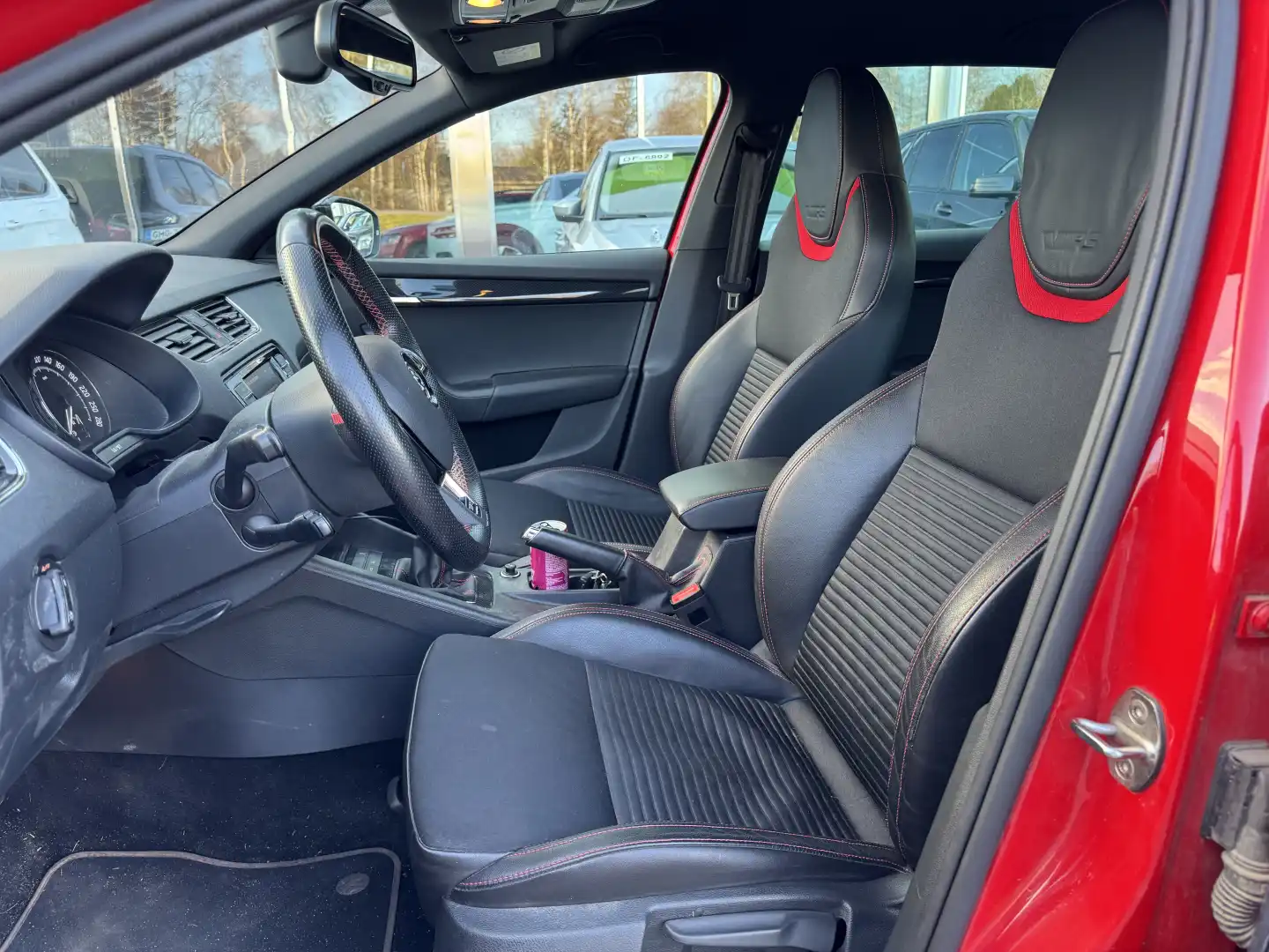 car-image
