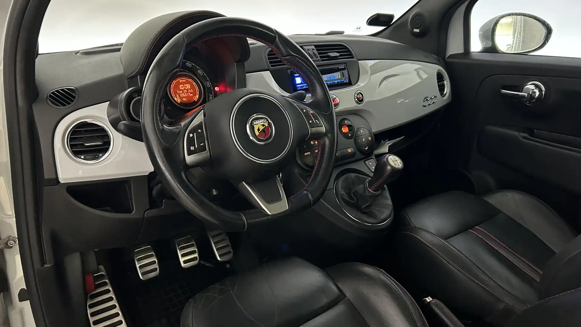 car-image
