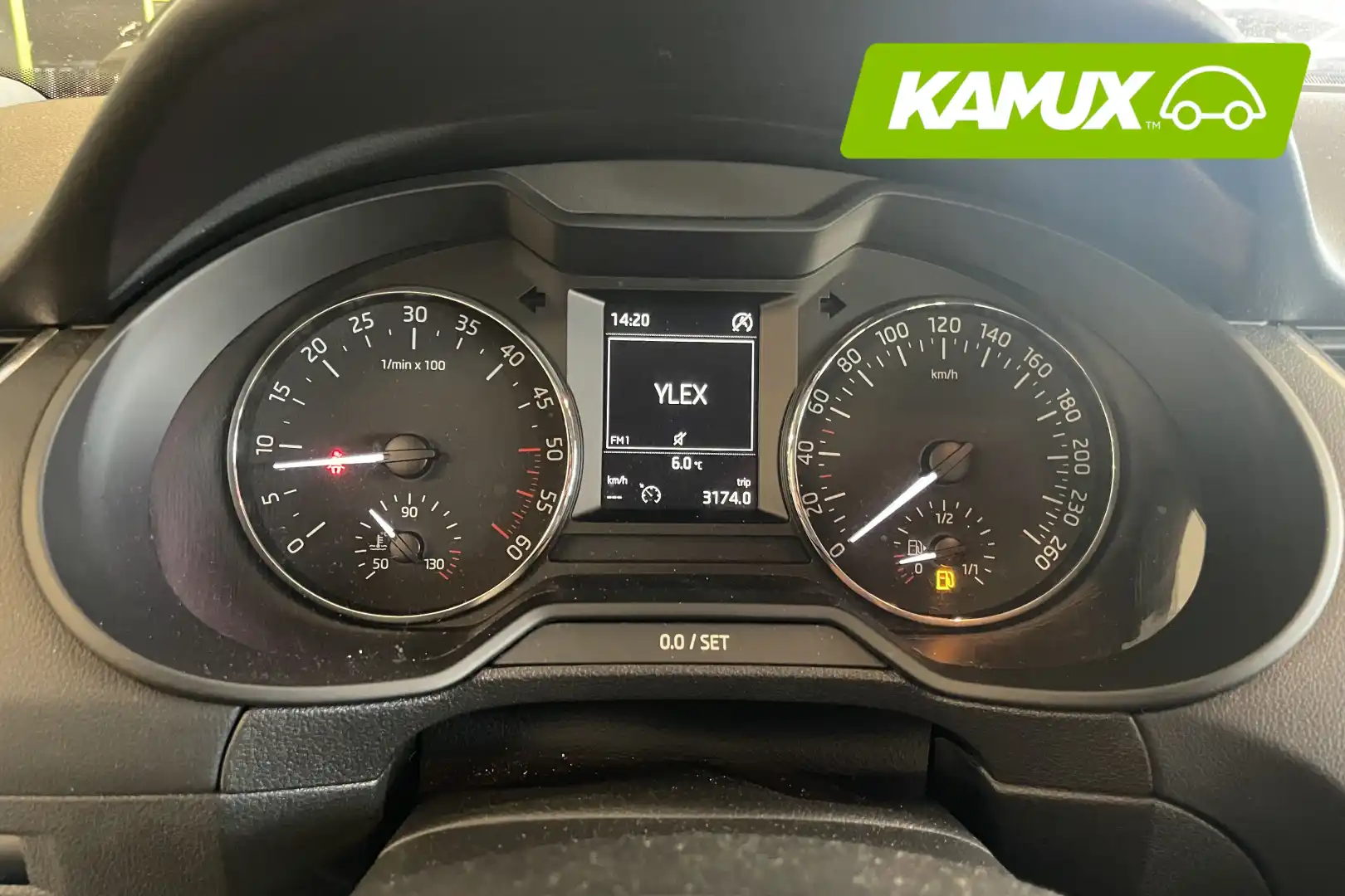 car-image