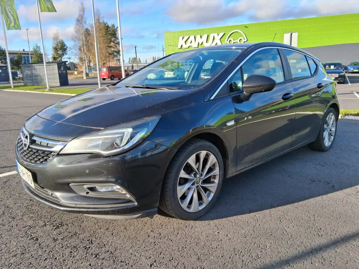 car-image