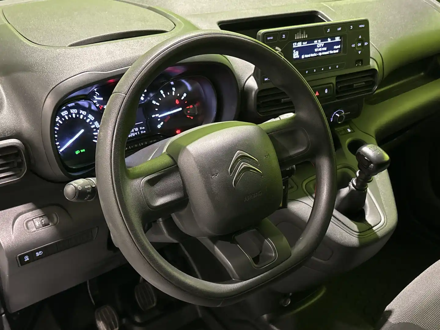 car-image