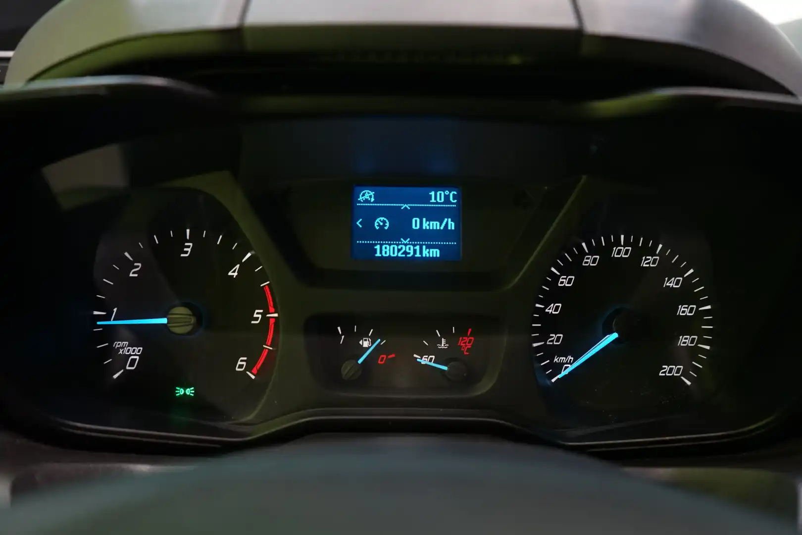 car-image